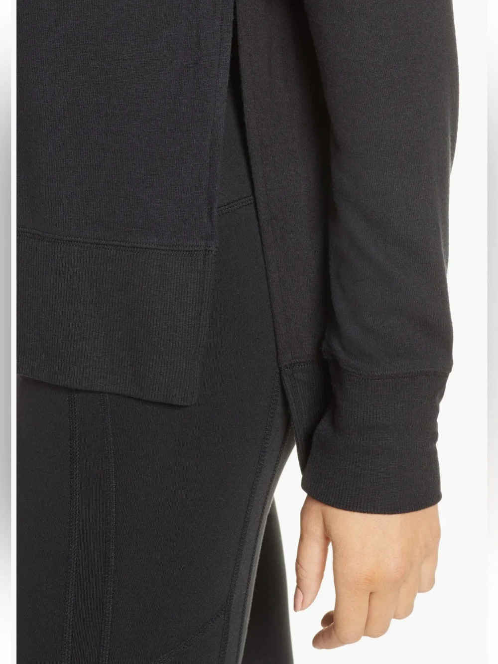 Alo Yoga Glimpse Long Sleeve Top Black High Low Hem Crewneck Activewear